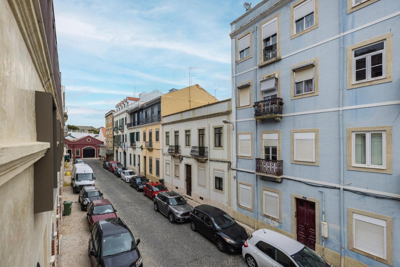 Hidden Pearl W/ Patio & Pool By Lovelystay Lisbon Exterior photo
