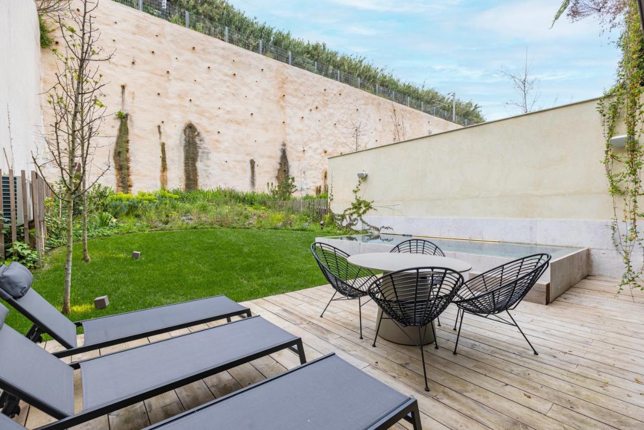 Hidden Pearl W/ Patio & Pool By Lovelystay Lisbon Exterior photo