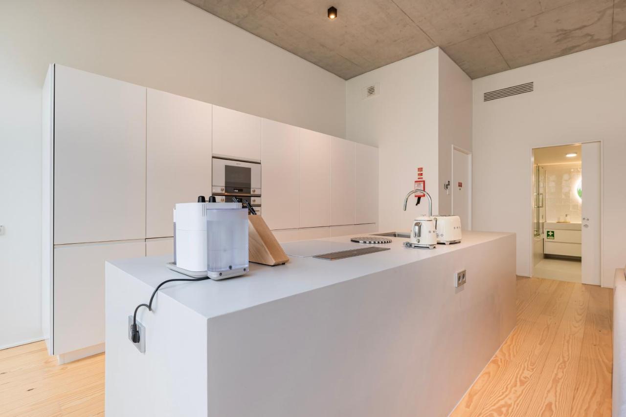 Hidden Pearl W/ Patio & Pool By Lovelystay Lisbon Exterior photo